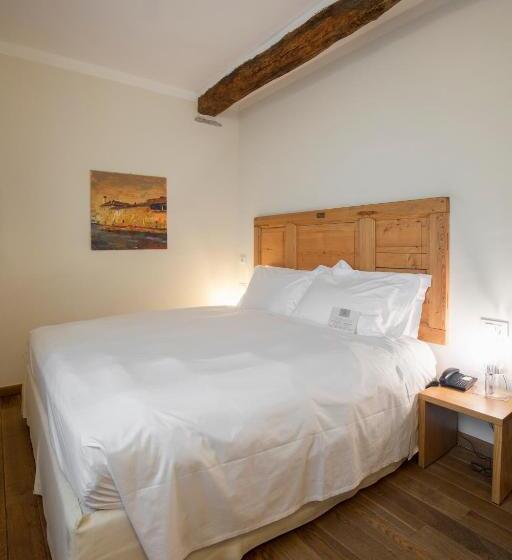 اتاق استاندارد, Art Hotel Varese