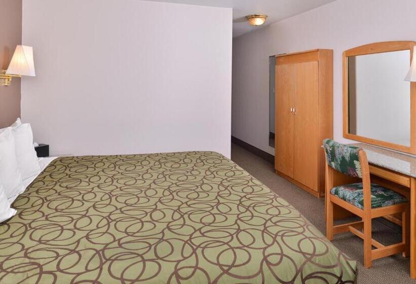 Standard Szoba King Size Bed, Canadas Best Value Inn Valemount