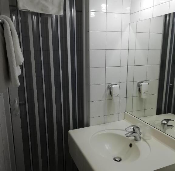 غرفة أساسية, Du Manoir