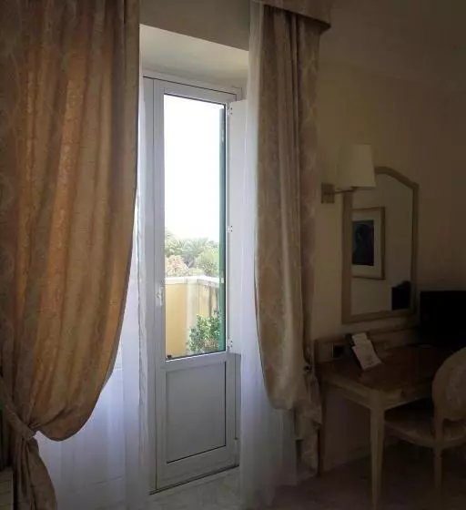 اتاق استاندارد, Ena