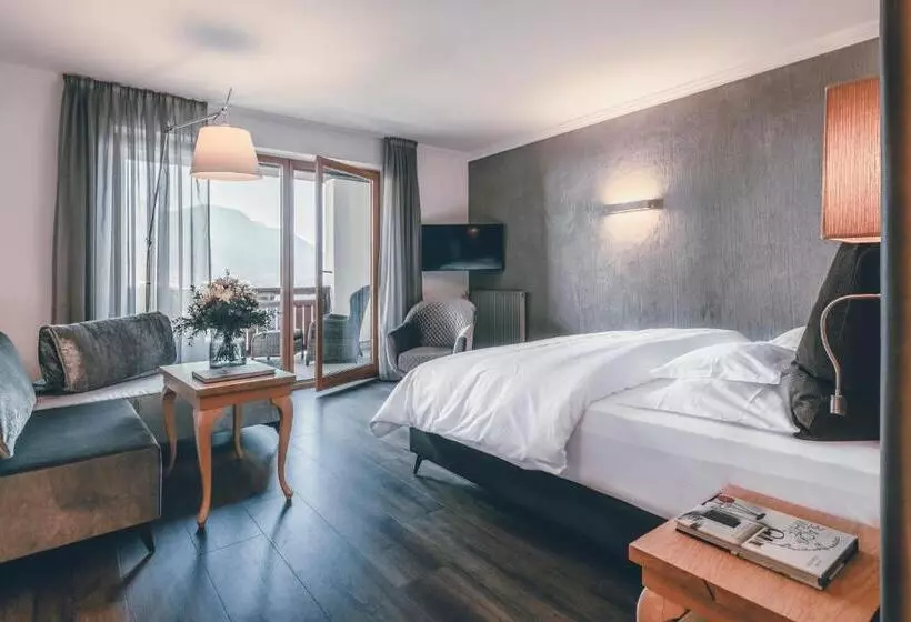 Juniorsviitti Parveke, Golserhof