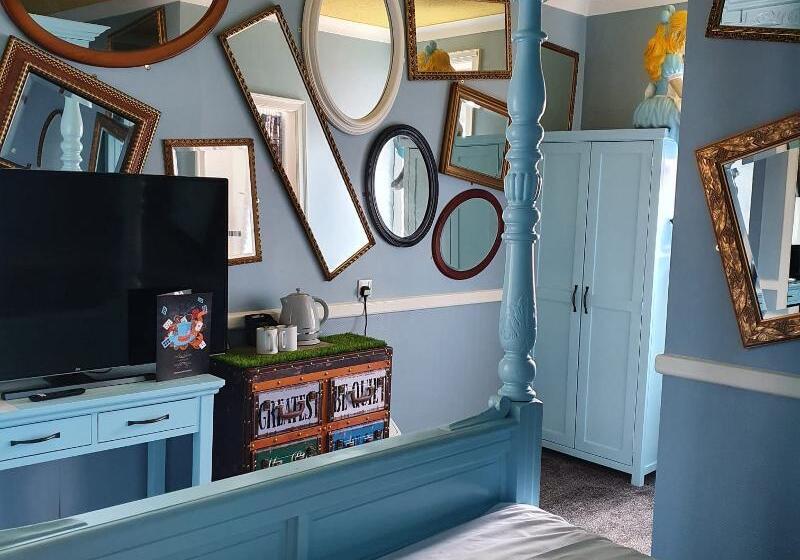 스탠다드 룸, Hatter S