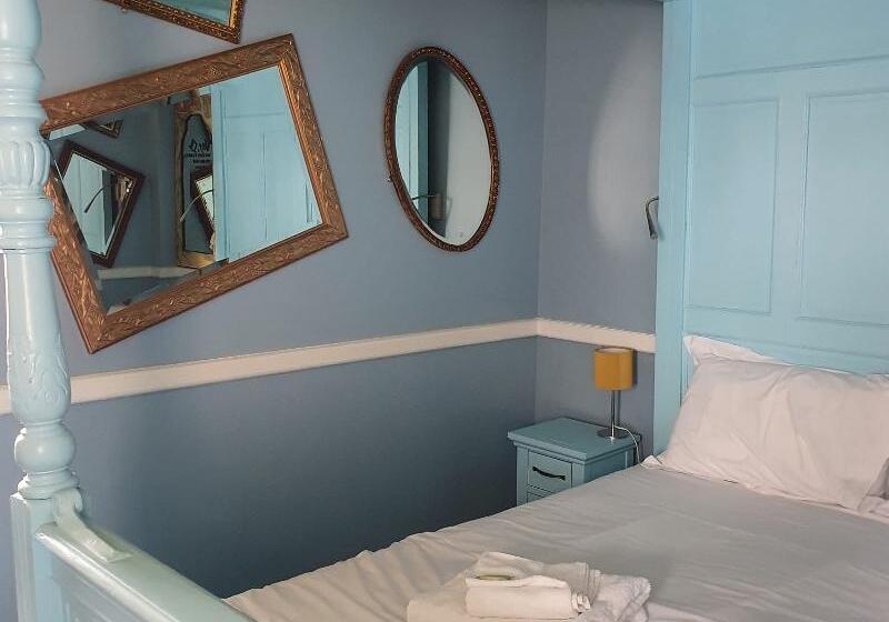 스탠다드 룸, Hatter S