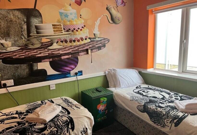 스탠다드 룸, Hatter S