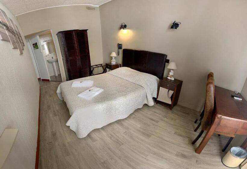 Номер Стандарт, Le National