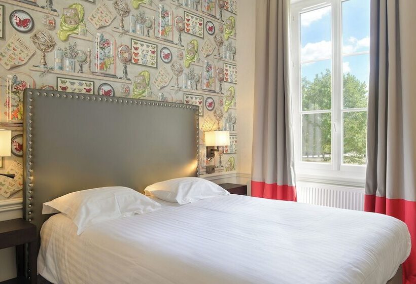 Pokój Comfort Jednoosobowy, Logis Domaine De Valaudran