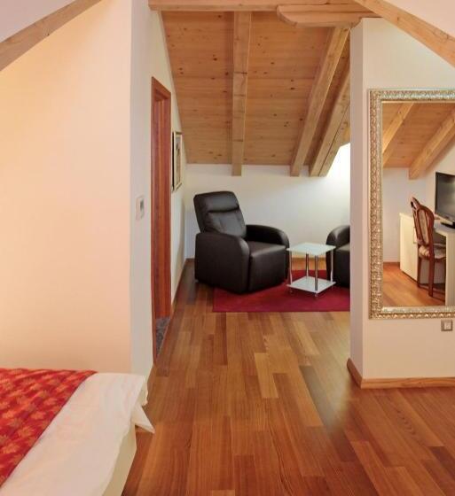 Suíte Júnior, Monika