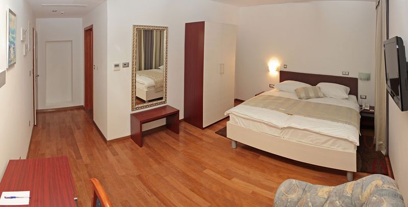 Quarto Superior, Monika