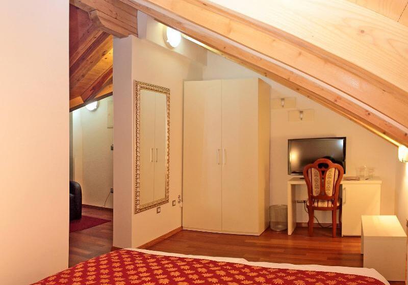 Suíte Júnior, Monika