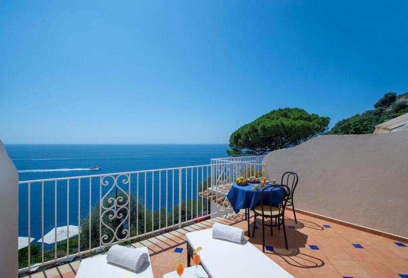 غرفة سوبيريور مطلّة علي البحر مزودة بشُرفة, Open Gate