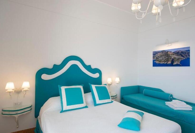 Triple Room Sea View, Open Gate