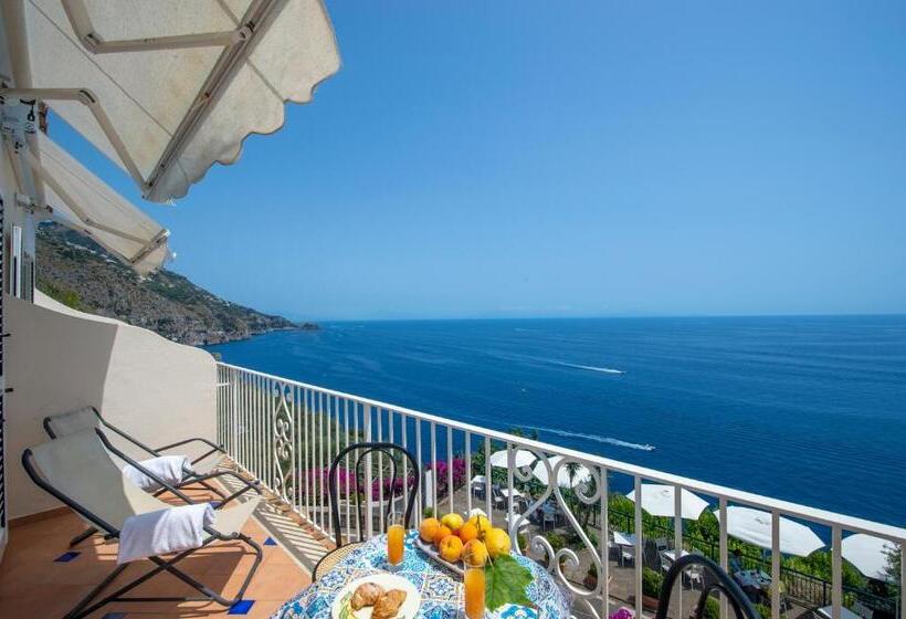 Triple Room Sea View, Open Gate