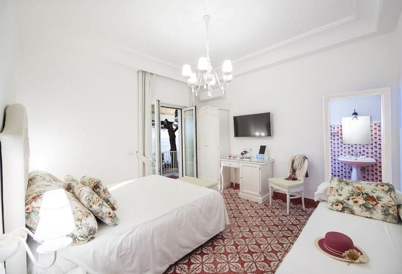 Triple Room Sea View, Open Gate