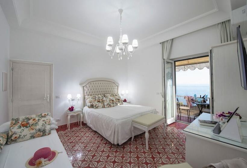 Triple Room Sea View, Open Gate