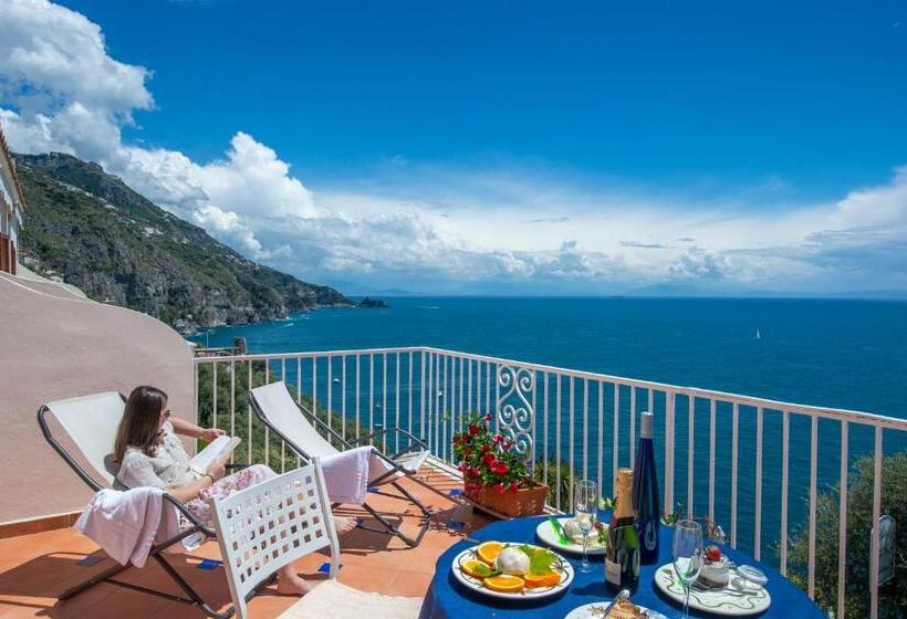 수피리어 트리플룸 바다 전망, Open Gate