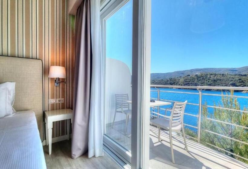 Номер Стандарт, Plaza