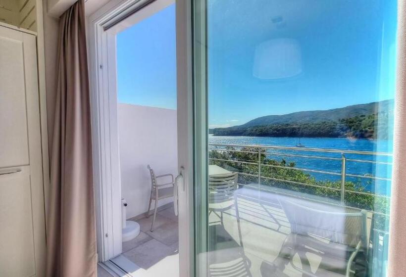 Номер Стандарт, Plaza