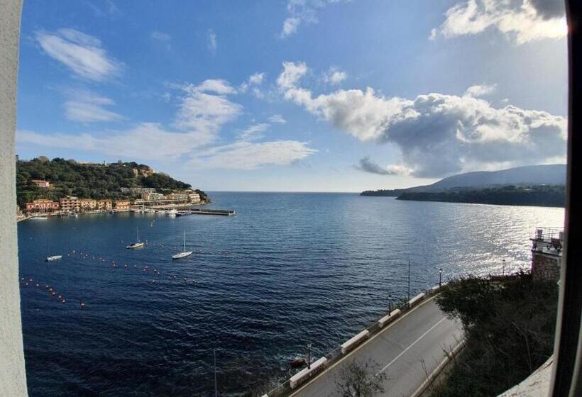 Классический Номер, Plaza