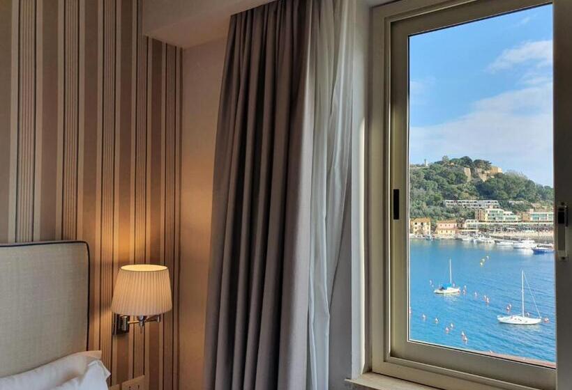 Классический Номер, Plaza