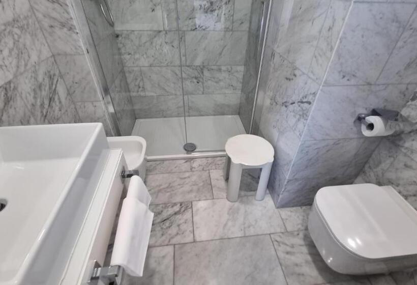 Номер Economy, Plaza