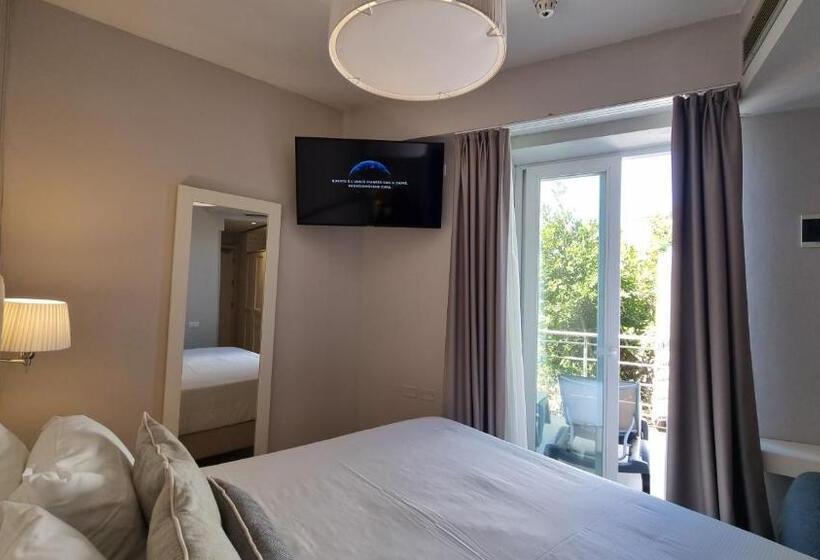 Номер Economy, Plaza