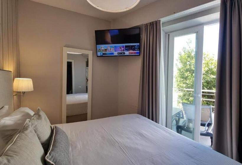 Номер Economy, Plaza