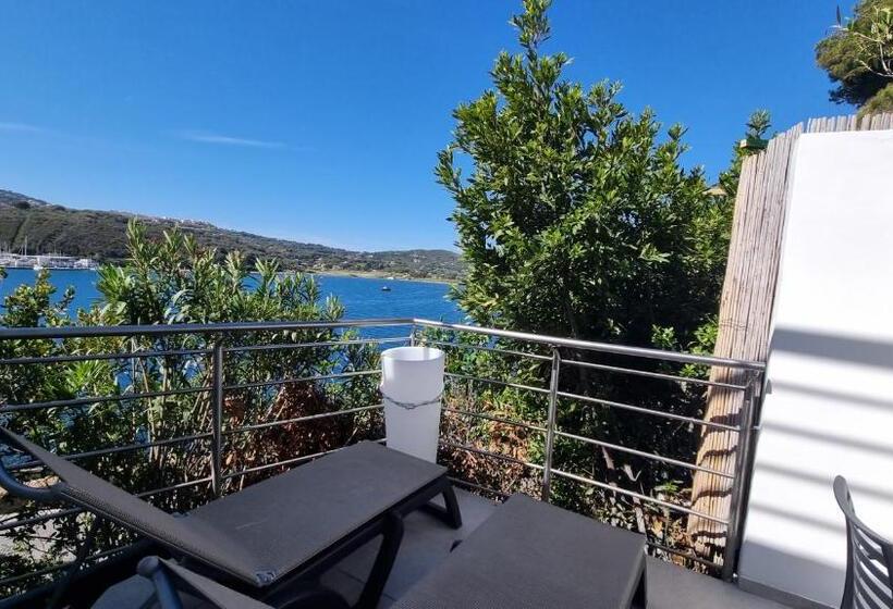 Номер Economy, Plaza