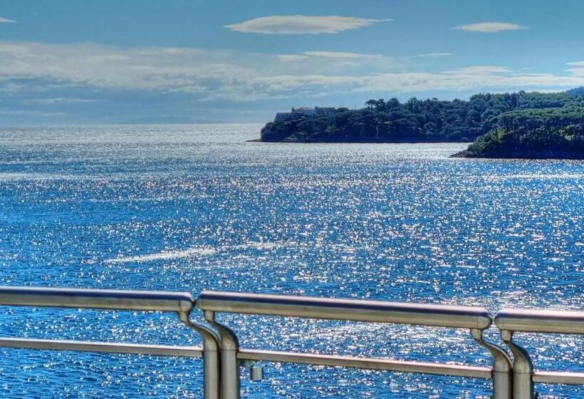 Номер Комфорт, Plaza