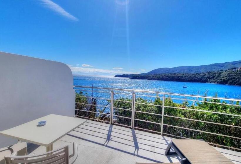 Номер Комфорт, Plaza