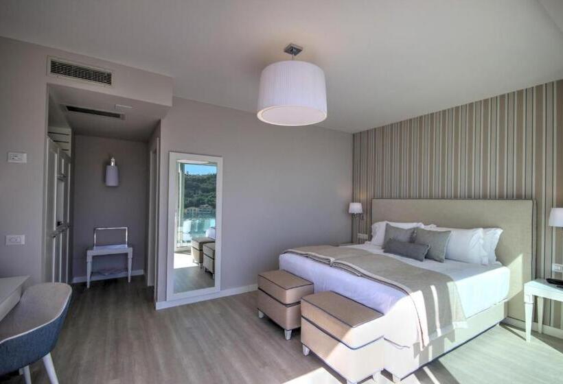 Люкс с гидромассажем, Plaza