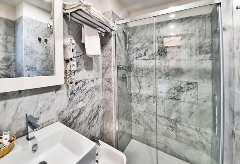 Номер Economy, Plaza