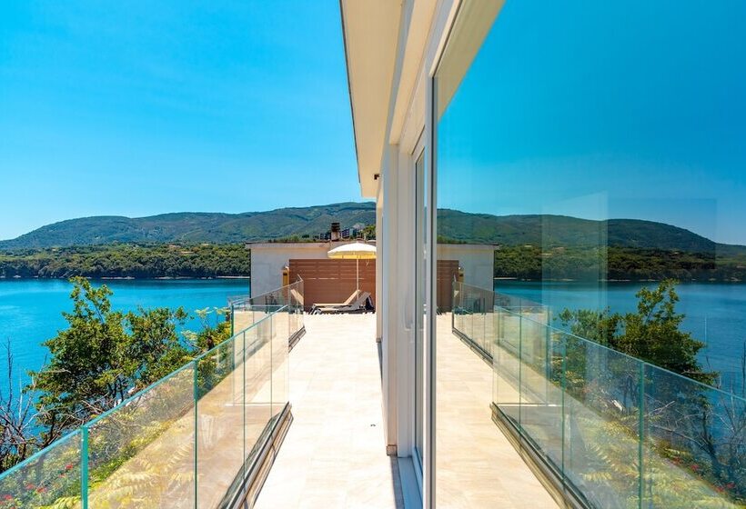 Люкс с гидромассажем, Plaza