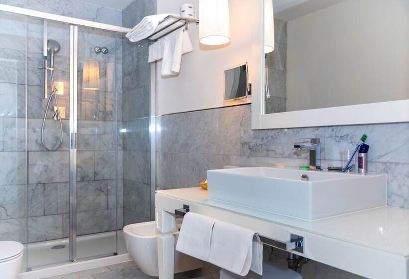 Люкс с гидромассажем, Plaza