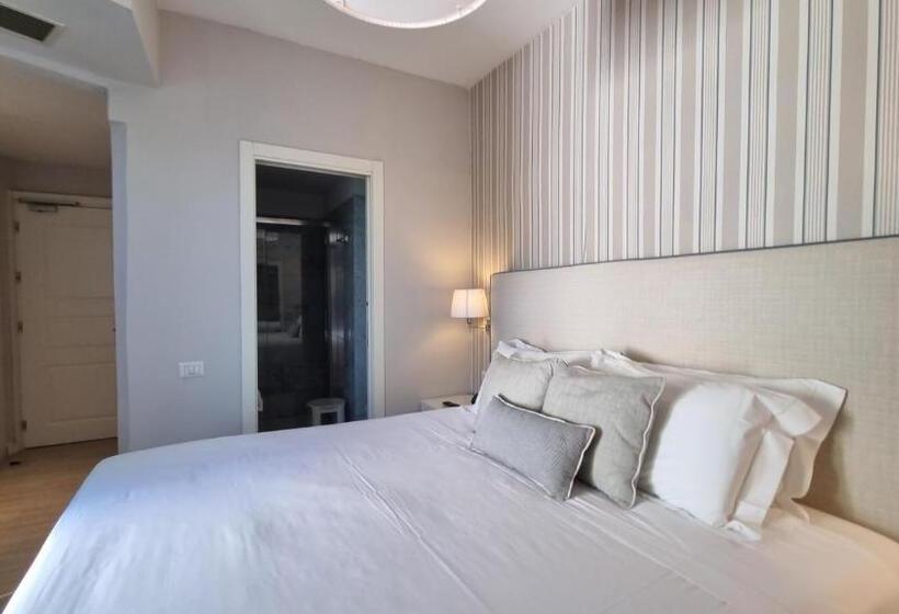 Номер Economy, Plaza