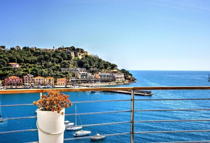 Полулюкс, Plaza