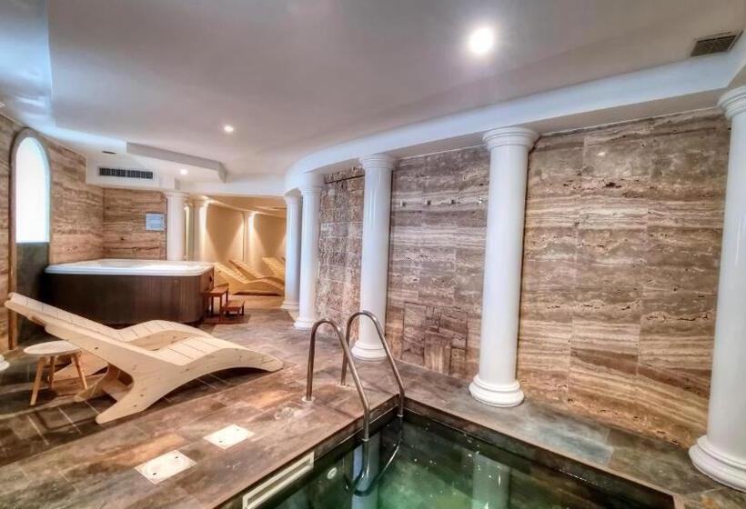 Люкс с гидромассажем, Plaza