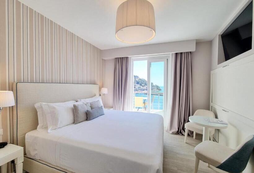 Номер Комфорт, Plaza