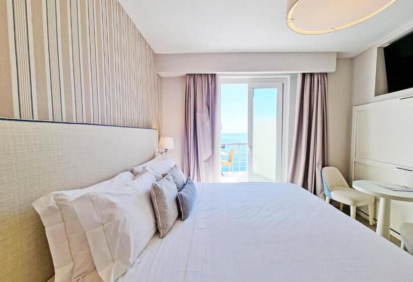 Номер Комфорт, Plaza