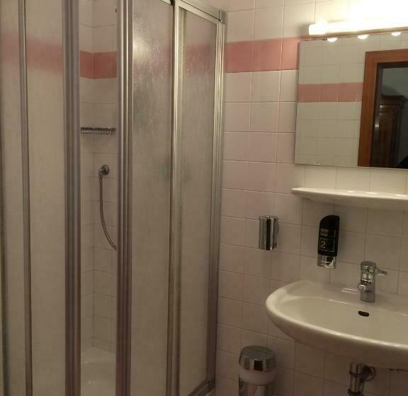 اتاق استاندارد یک نفره, Ristorante Lewald