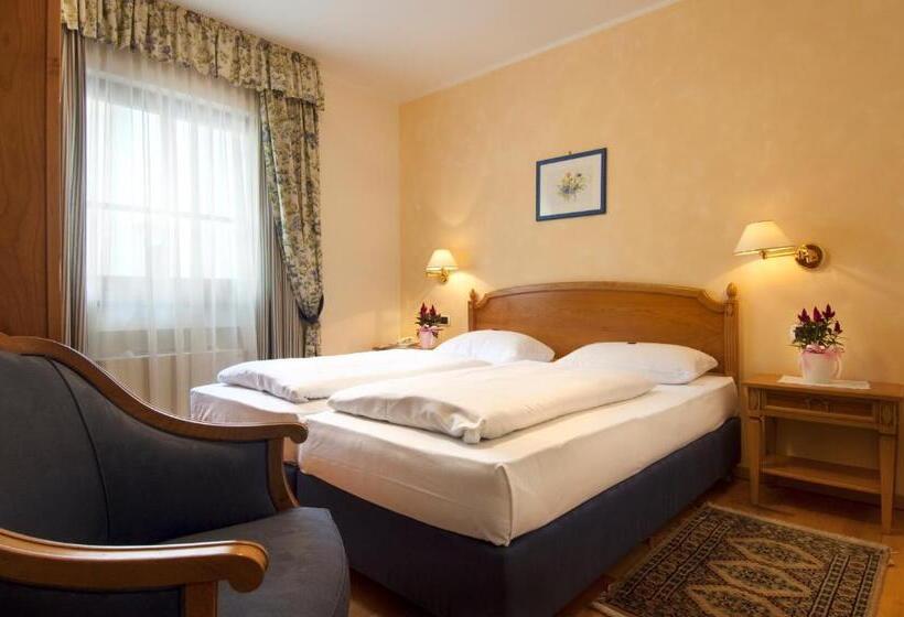 اتاق استاندارد, Ristorante Lewald