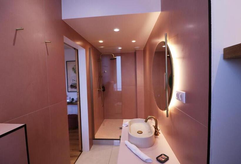 غرفة قياسية, Le Rose Thé