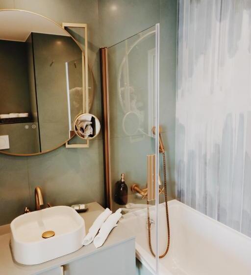 غرفة قياسية مزوَّدة بجاكوزي, Le Rose Thé