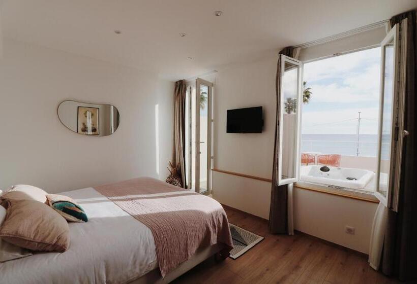 غرفة قياسية مزوَّدة بجاكوزي, Le Rose Thé