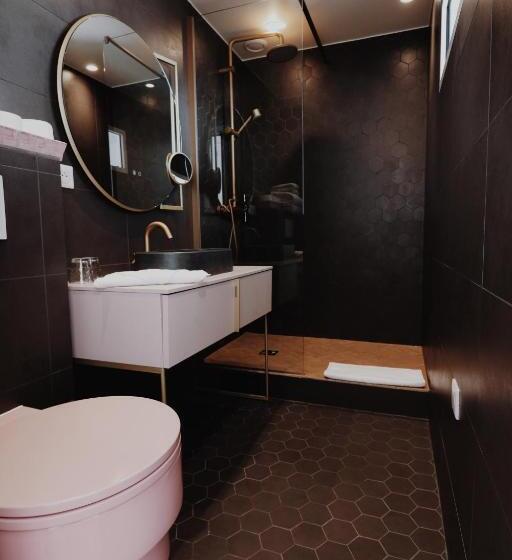 غرفة قياسية مزوَّدة بجاكوزي, Le Rose Thé