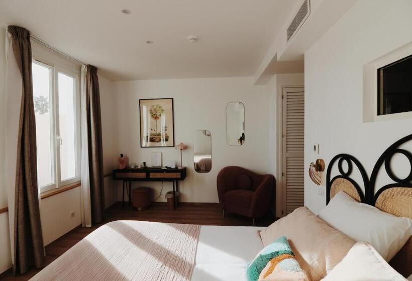 غرفة قياسية مزوَّدة بجاكوزي, Le Rose Thé