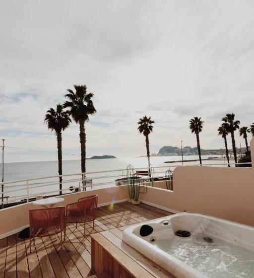 غرفة قياسية مزوَّدة بجاكوزي, Le Rose Thé