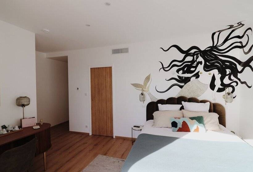 غرفة قياسية, Le Rose Thé