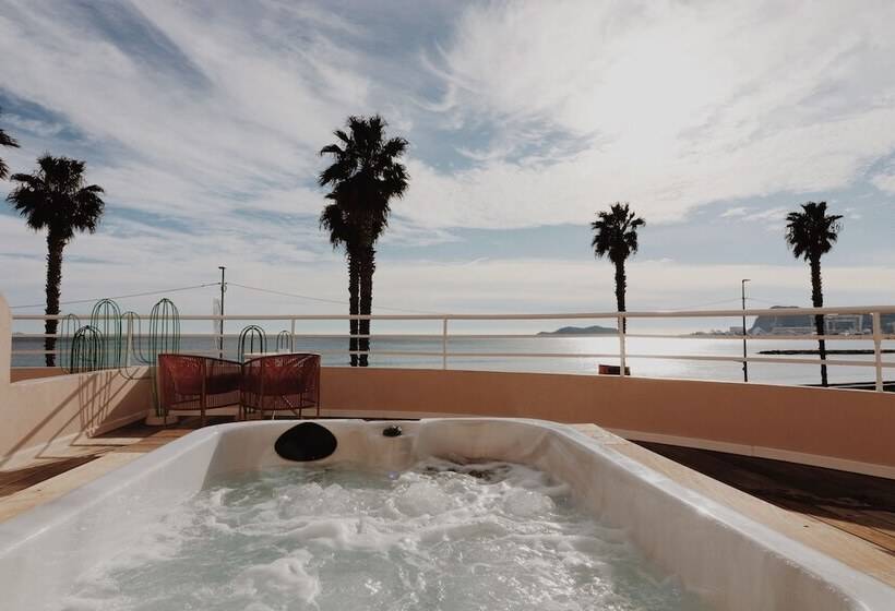 غرفة قياسية, Le Rose Thé