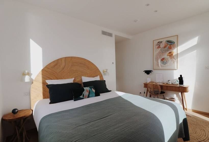 غرفة قياسية, Le Rose Thé