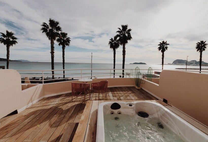 غرفة قياسية, Le Rose Thé